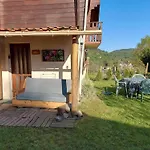 In Vosges Near Slopes 木屋 *